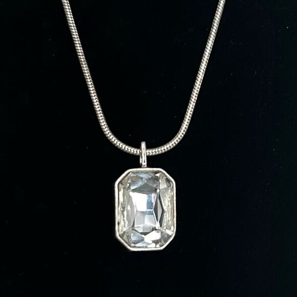 Chico's Long Necklace Women's Silver-tone Rounded Snake Chain Crystal Pendant - Picture 2 of 9